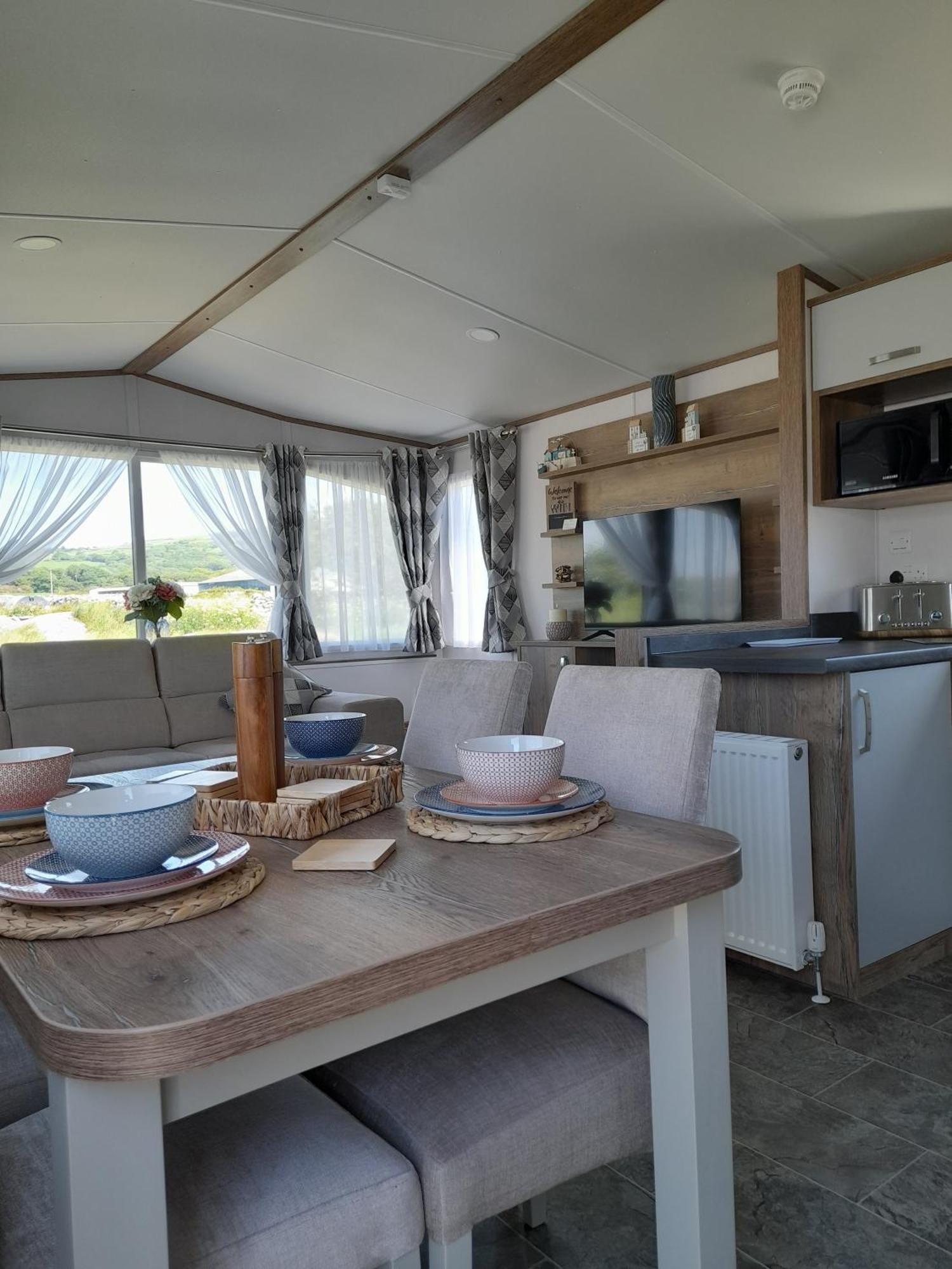 Visma Caravan Llanddwywe Bagian luar foto
